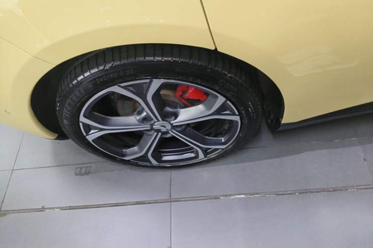 Used Nio ET5T 2024 75kWh Touring Right Rear Wheel Hub