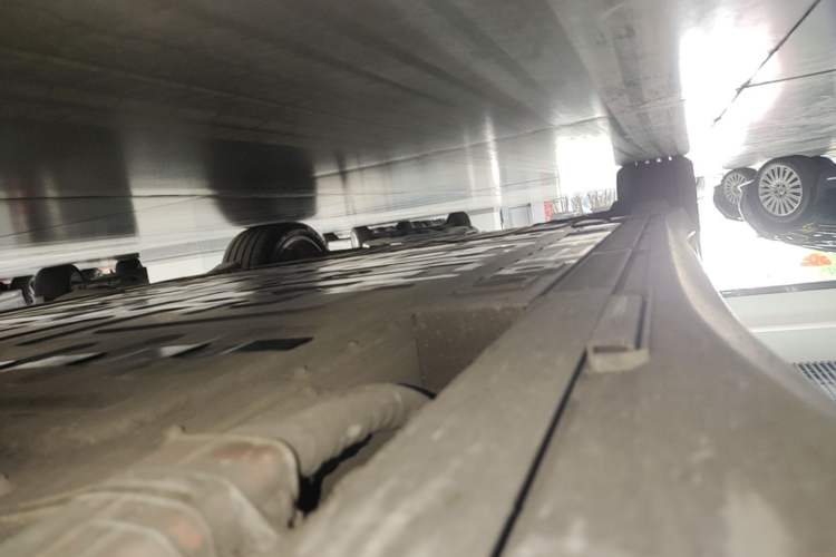 Used Nio ET5T 2024 75kWh Touring Right Side Sill