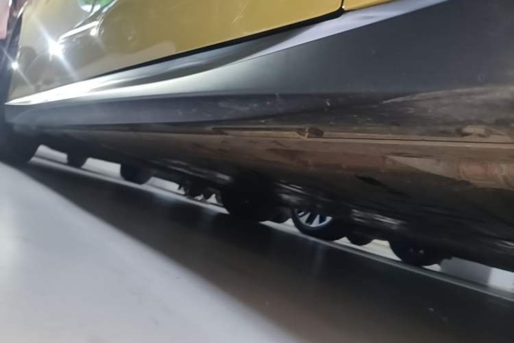Used Nio ET5T 2024 75kWh Touring Right Side Sill