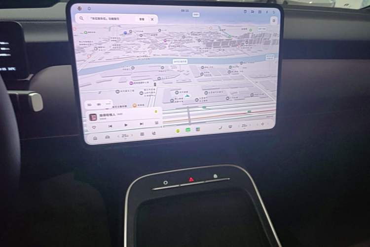 Used Nio ET5T 2025 75 kWh Touring Audio And AC Panel