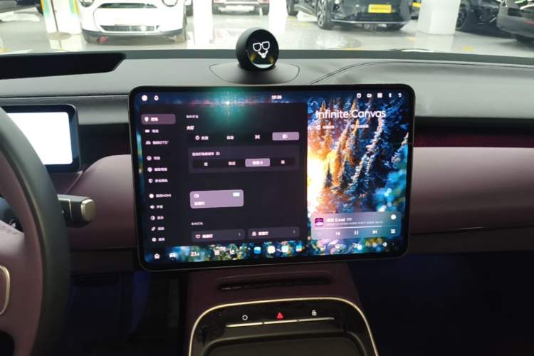 Used Nio ET5T 2025 75 kWh Touring Audio And AC Panel