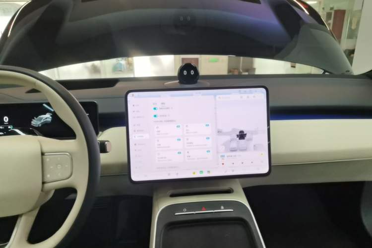 Used Nio ET5T 2025 75 kWh Touring Audio And AC Panel