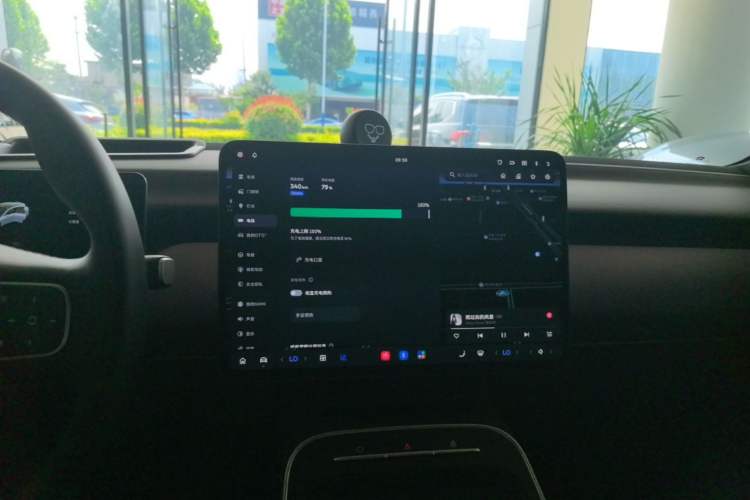 Used Nio ET5T 2025 75 kWh Touring Audio And AC Panel
