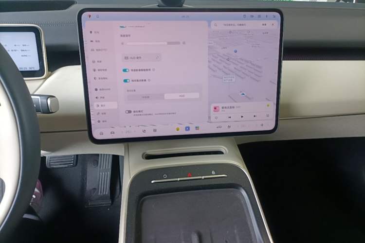 Used Nio ET5T 2025 75 kWh Touring Audio And AC Panel