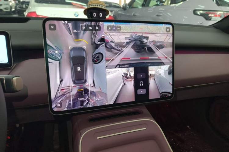 Used Nio ET5T 2025 75 kWh Touring Audio And AC Panel