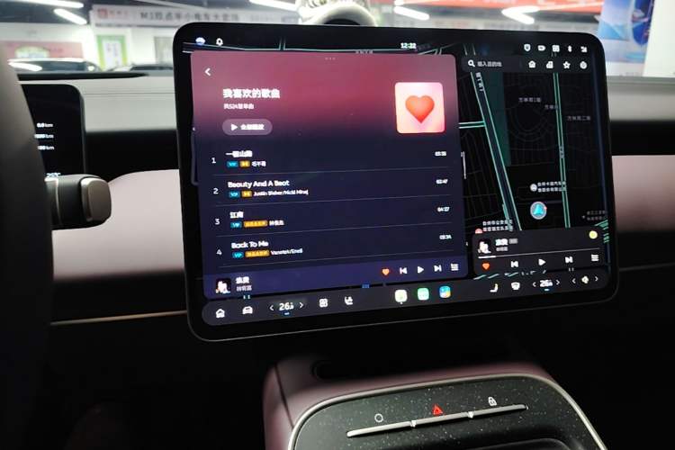 Used Nio ET5T 2025 75 kWh Touring Audio And AC Panel