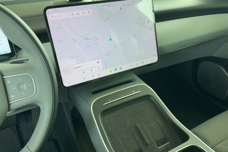 Used Nio ET5T 2025 75 kWh Touring Audio And AC Panel