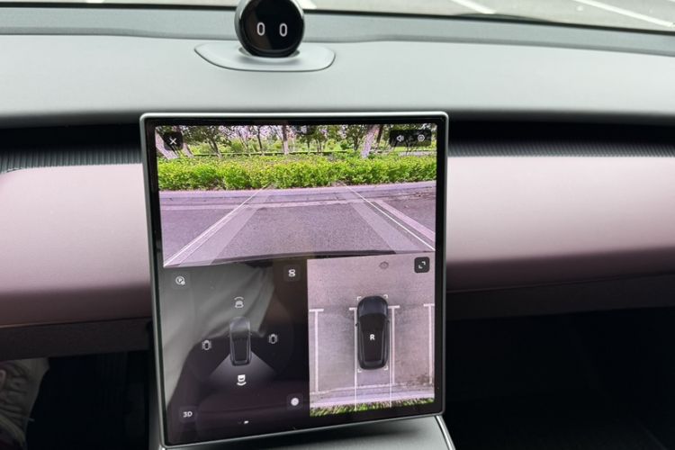 Used Nio ET5T 2025 75 kWh Touring Audio And AC Panel