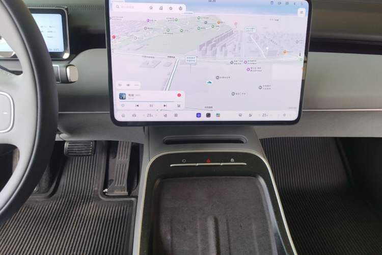 Used Nio ET5T 2025 75 kWh Touring Audio And AC Panel