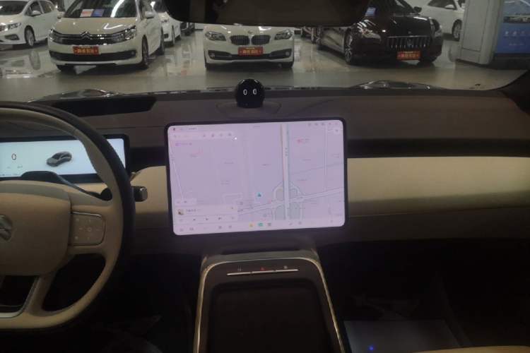 Used Nio ET5T 2025 75 kWh Touring Audio And AC Panel