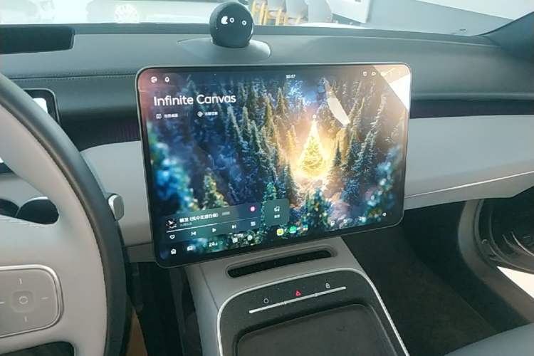 Used Nio ET5T 2025 75 kWh Touring Audio And AC Panel