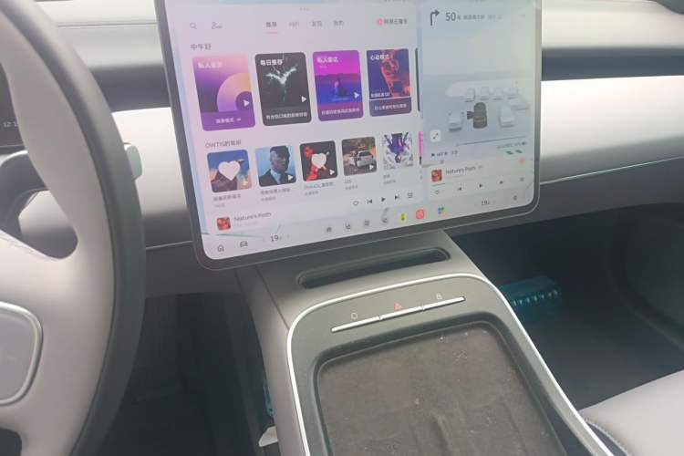 Used Nio ET5T 2025 75 kWh Touring Audio And AC Panel