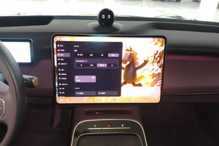 Used Nio ET5T 2025 75 kWh Touring Audio And AC Panel