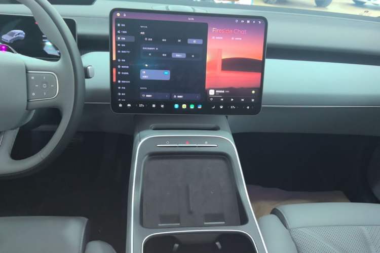 Used Nio ET5T 2025 75 kWh Touring Audio And AC Panel