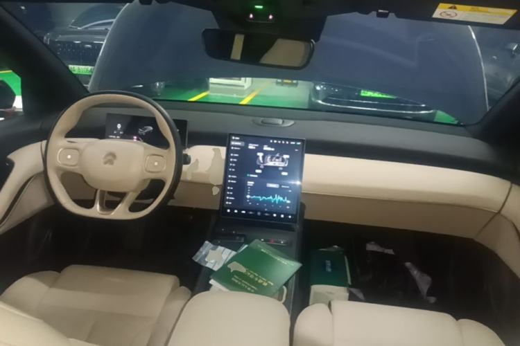Used Nio ET5T 2025 75 kWh Touring Center Console