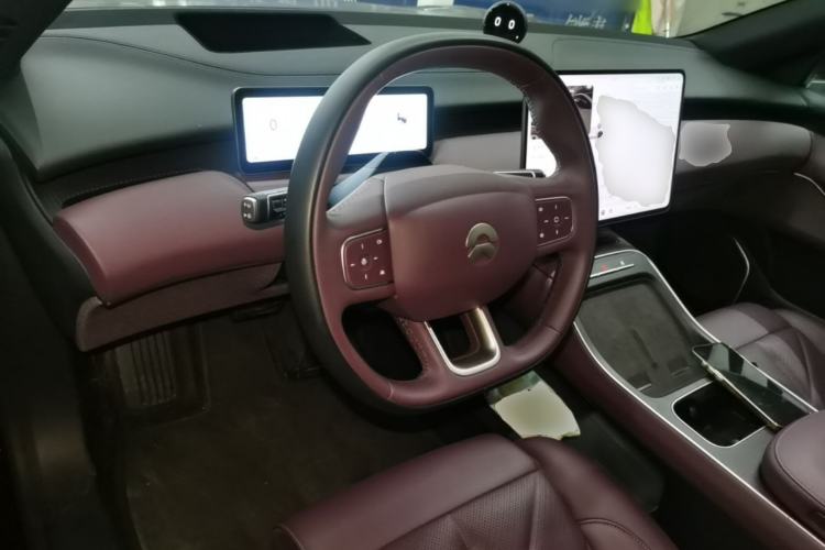 Used Nio ET5T 2025 75 kWh Touring Center Console