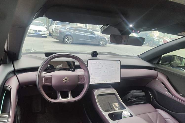 Used Nio ET5T 2025 100kWh Touring Center Console