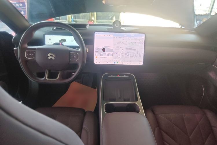 Used Nio ET5T 2025 75 kWh Touring Center Console
