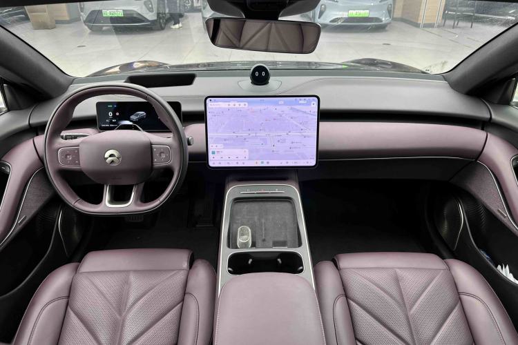 Used Nio ET5T 2025 75 kWh Touring Center Console