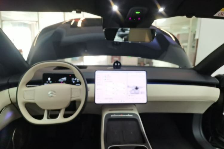 Used Nio ET5T 2025 75 kWh Touring Center Console