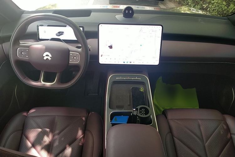 Used Nio ET5T 2025 75 kWh Touring Center Console
