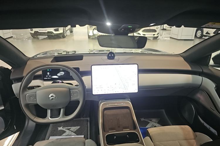 Used Nio ET5T 2025 Model Champion Commemorative Edition, 100kWh Touring Center Console