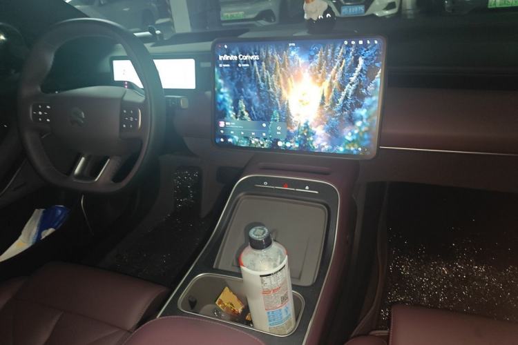 Used Nio ET5T 2025 100kWh Touring Center Console