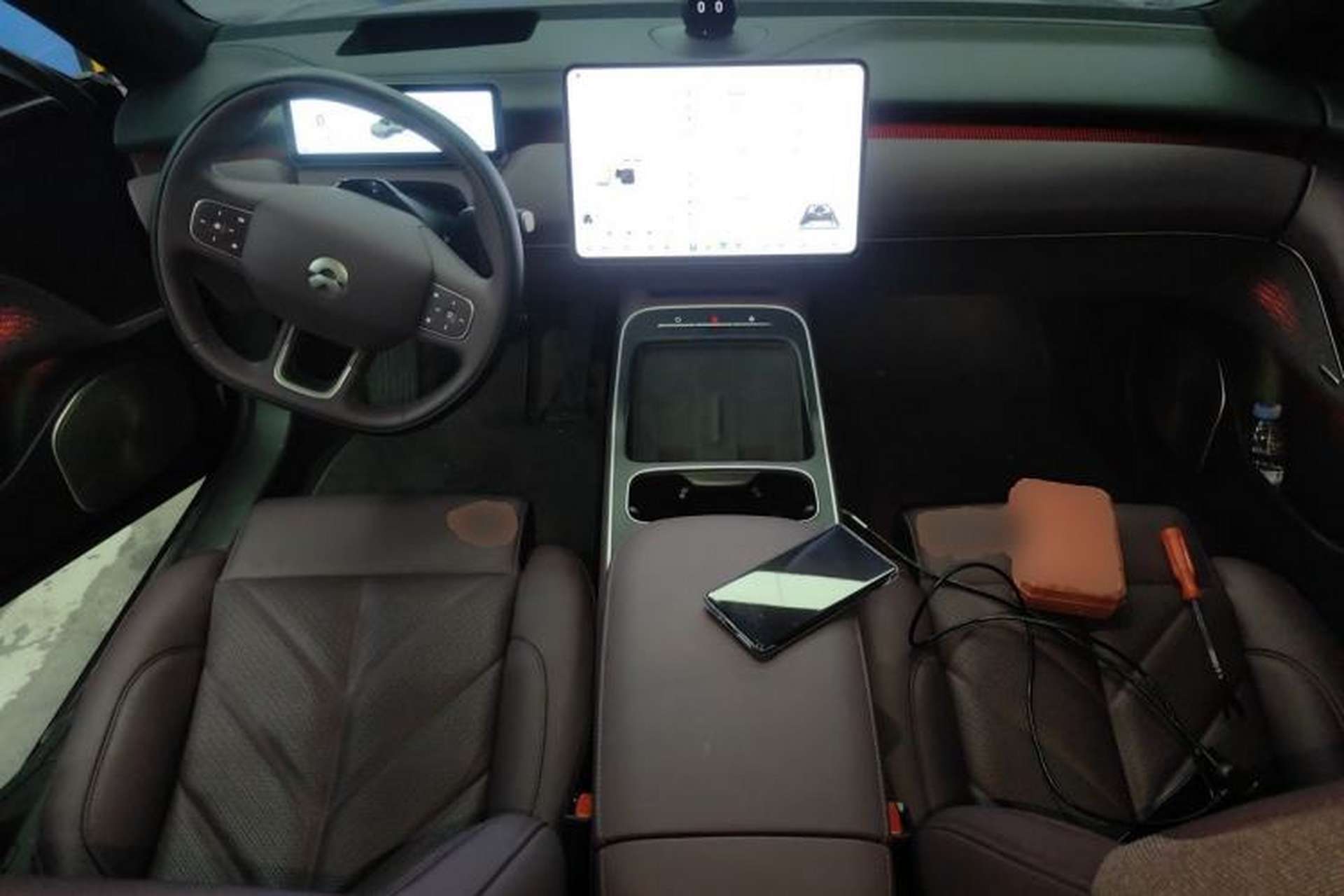 Used Nio ET5T 2025 75 kWh Touring Center Console