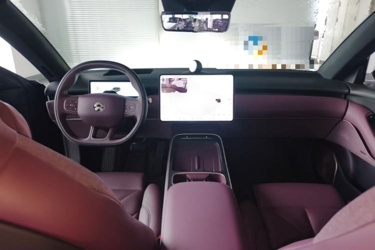 Used Nio ET5T 2025 75 kWh Touring Center Console