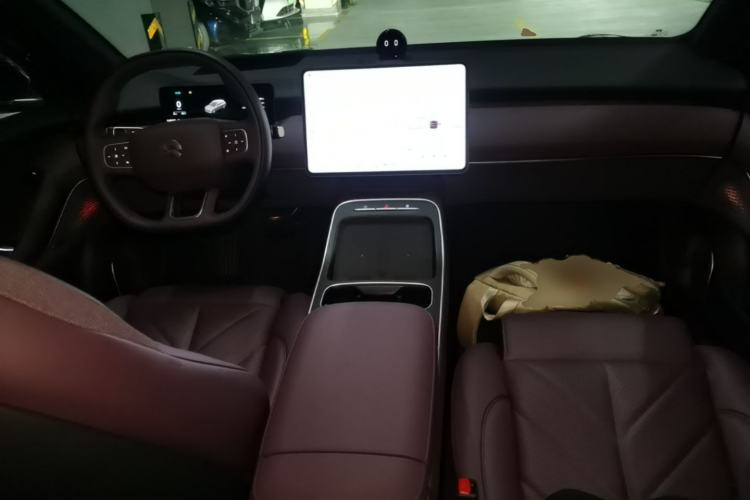 Used Nio ET5T 2025 100kWh Touring Center Console