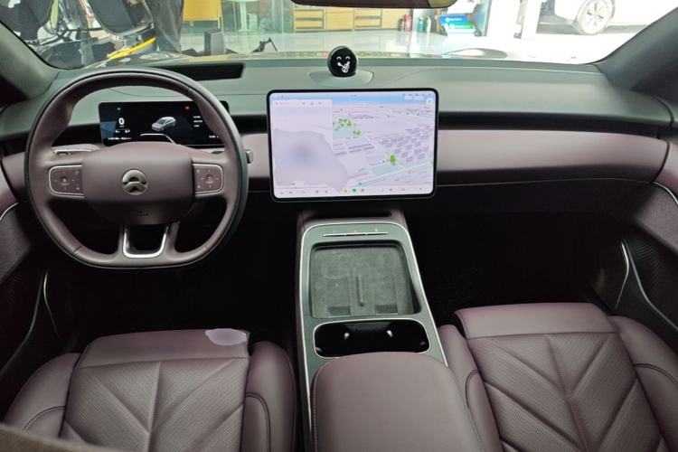 Used Nio ET5T 2025 75 kWh Touring Center Console