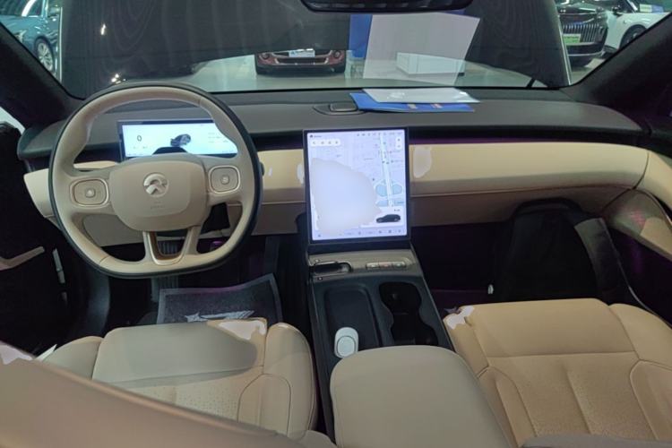 Used Nio ET5T 2025 75 kWh Touring Center Console