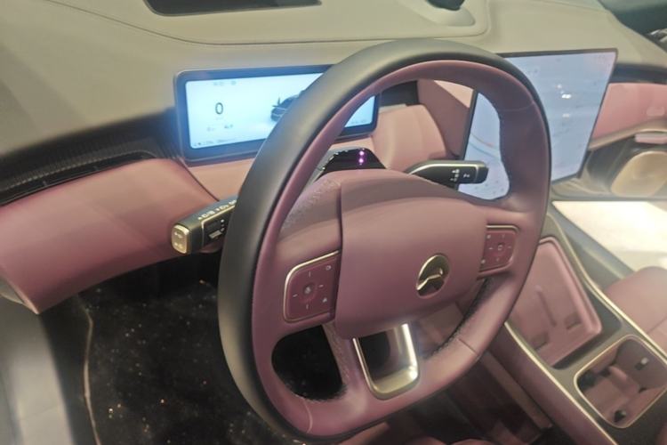 Used Nio ET5T 2025 Model Shadow Package Limited Edition, 75kWh Touring Center Console