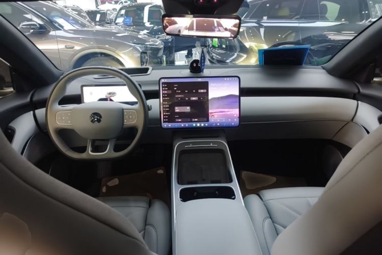 Used Nio ET5T 2025 75 kWh Touring Center Console