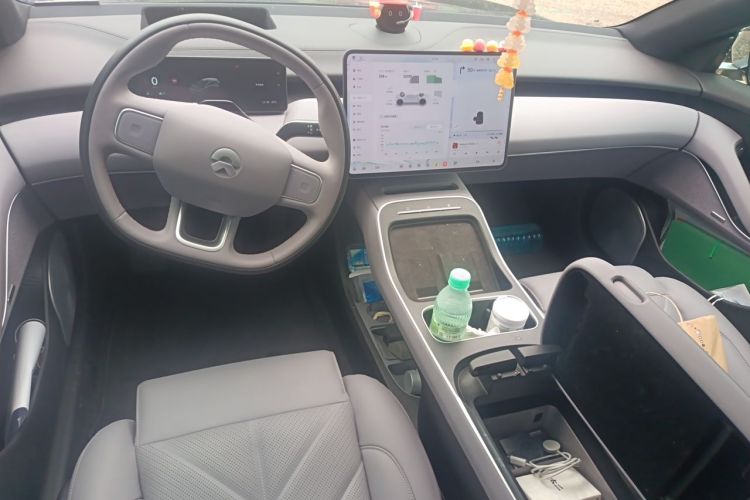 Used Nio ET5T 2025 75 kWh Touring Center Console