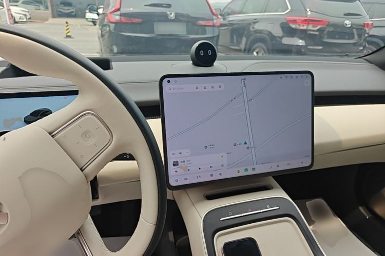 Used Nio ET5T 2025 75 kWh Touring Center Console