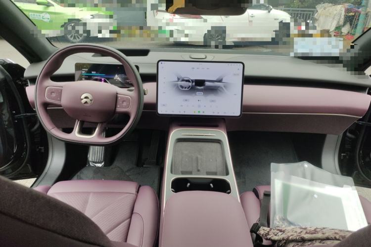 Used Nio ET5T 2025 100kWh Touring Center Console
