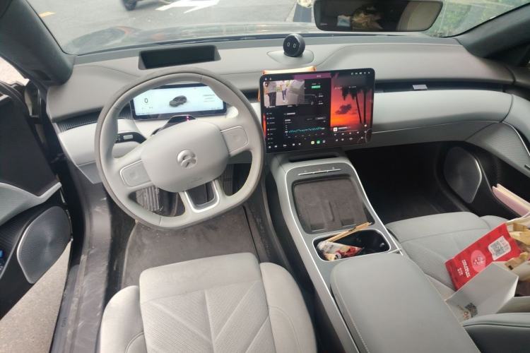 Used Nio ET5T 2025 Model Champion Commemorative Edition, 75kWh Touring Center Console