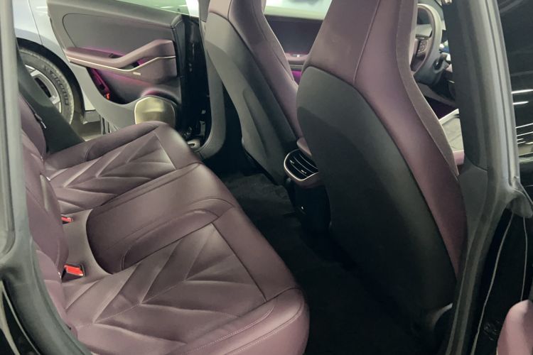 Used Nio ET5T 2025 75 kWh Touring Center Console