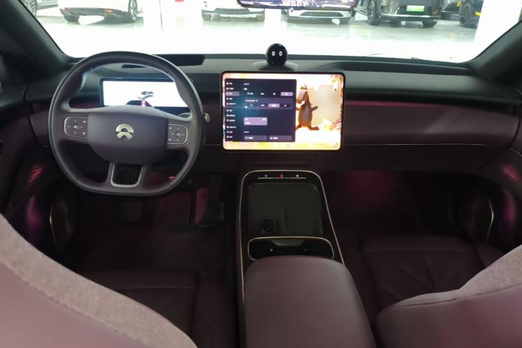 Used Nio ET5T 2025 75 kWh Touring Center Console