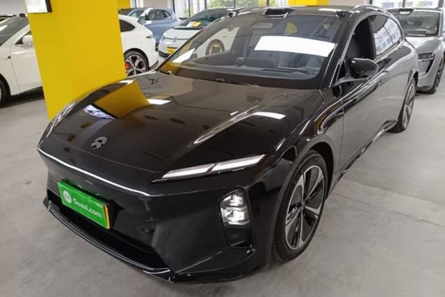 Ojetý Nio ET5T 2025 75 kWh Touring