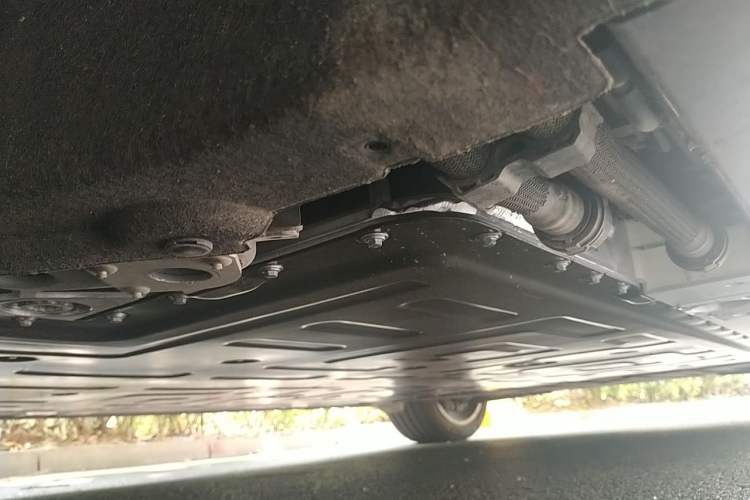 Used Nio ET5T 2025 75 kWh Touring Chassis Front Left