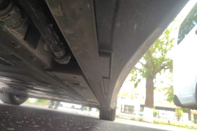 Used Nio ET5T 2025 75 kWh Touring Chassis Front Left