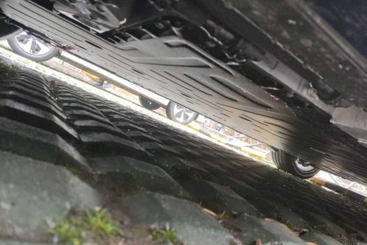 Used Nio ET5T 2025 100kWh Touring Chassis Front Left