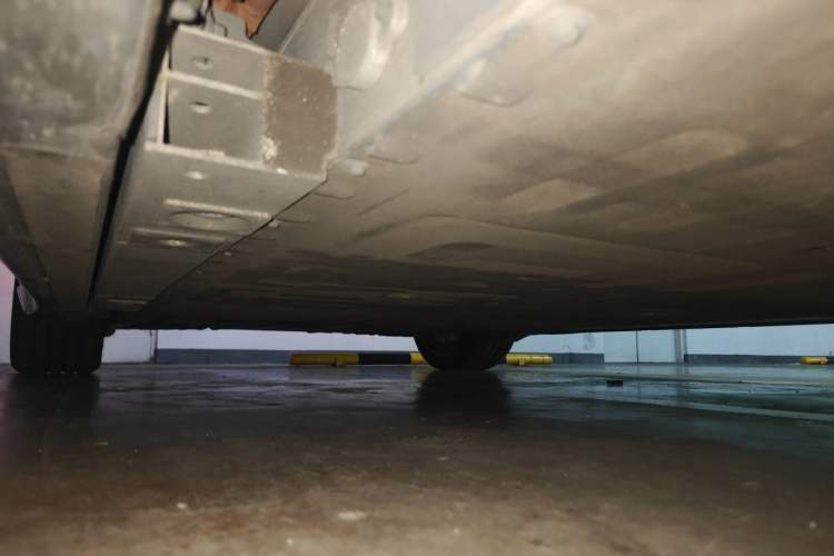 Used Nio ET5T 2025 75 kWh Touring Chassis Front Right
