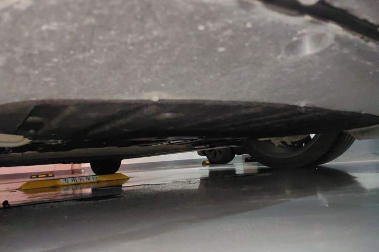 Used Nio ET5T 2025 75 kWh Touring Chassis Front Right