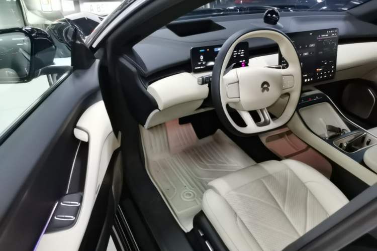 Used Nio ET5T 2025 75 kWh Touring Driver Seat
