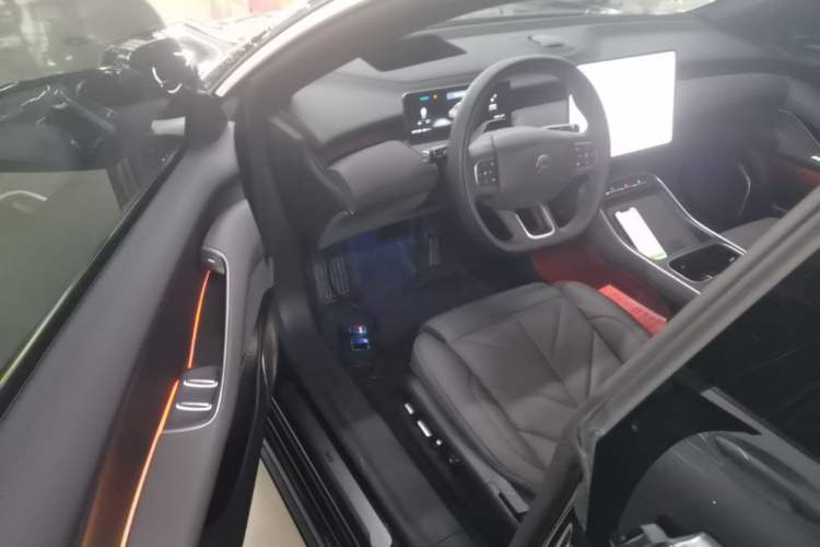 Used Nio ET5T 2025 75 kWh Touring Driver Seat