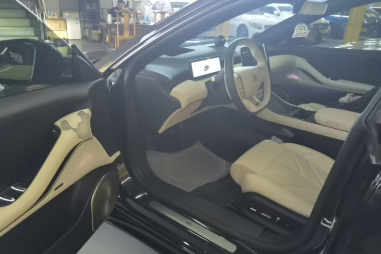 Used Nio ET5T 2025 75 kWh Touring Driver Seat