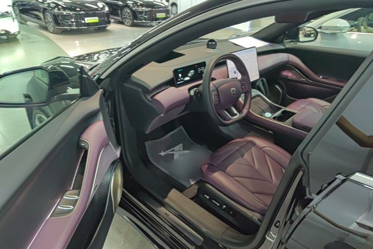 Used Nio ET5T 2025 75 kWh Touring Driver Seat